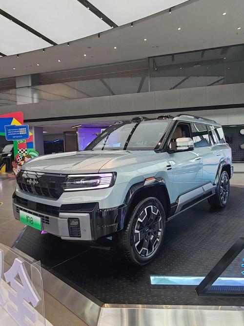 惠州博罗县展建隆企业管理咨询比亚迪方程豹硬派越野的爆款，英菲尼迪35周年与你共成长